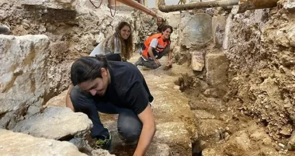 MUST SEE: True Tomb of Jesus Discovered After 2,000 Years…