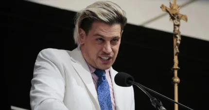 “NO EXEMPTION”: Milo Yiannopoulos, Longtime Immigration Hardliner, Deported by ICE After..